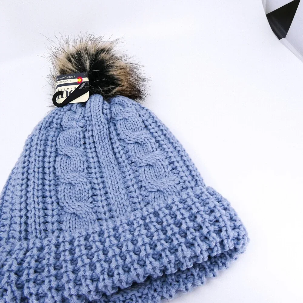 Cobra Winter Hat Womens One Size Blue Cable‎ Knit Preppy Cap Car Ouray Sports